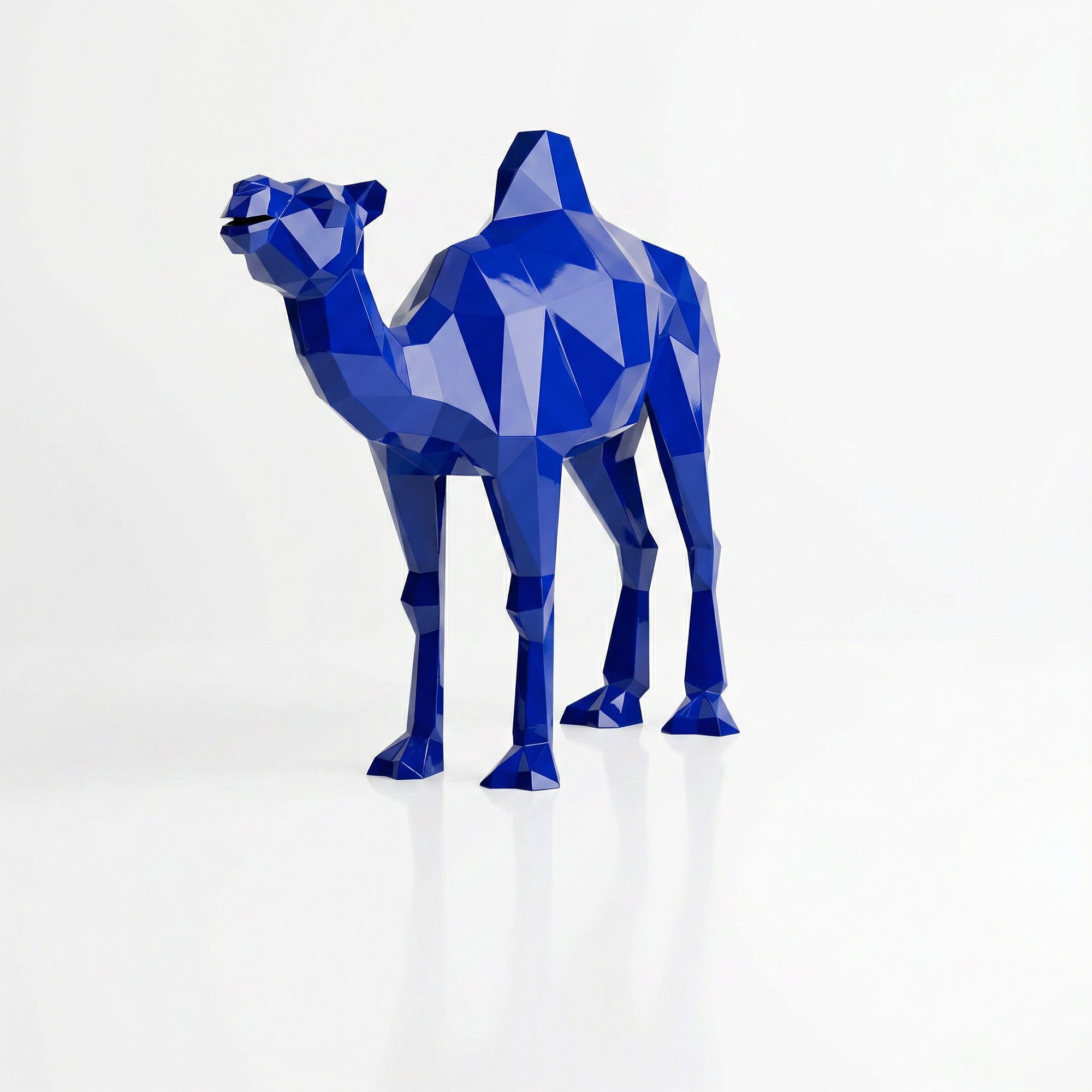 Grande Sculpture de Chameau Polygone en Résine - Sculpture Origami