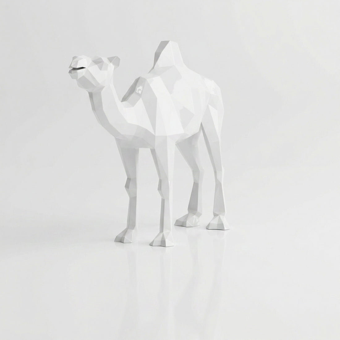 Grande Sculpture de Chameau Polygone en Résine - Sculpture Origami