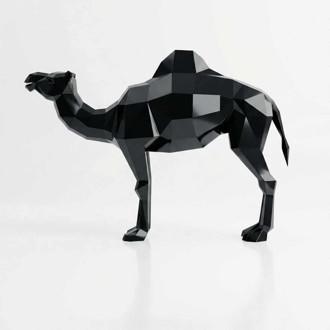 Grande Sculpture de Chameau Polygone en Résine - Sculpture Origami