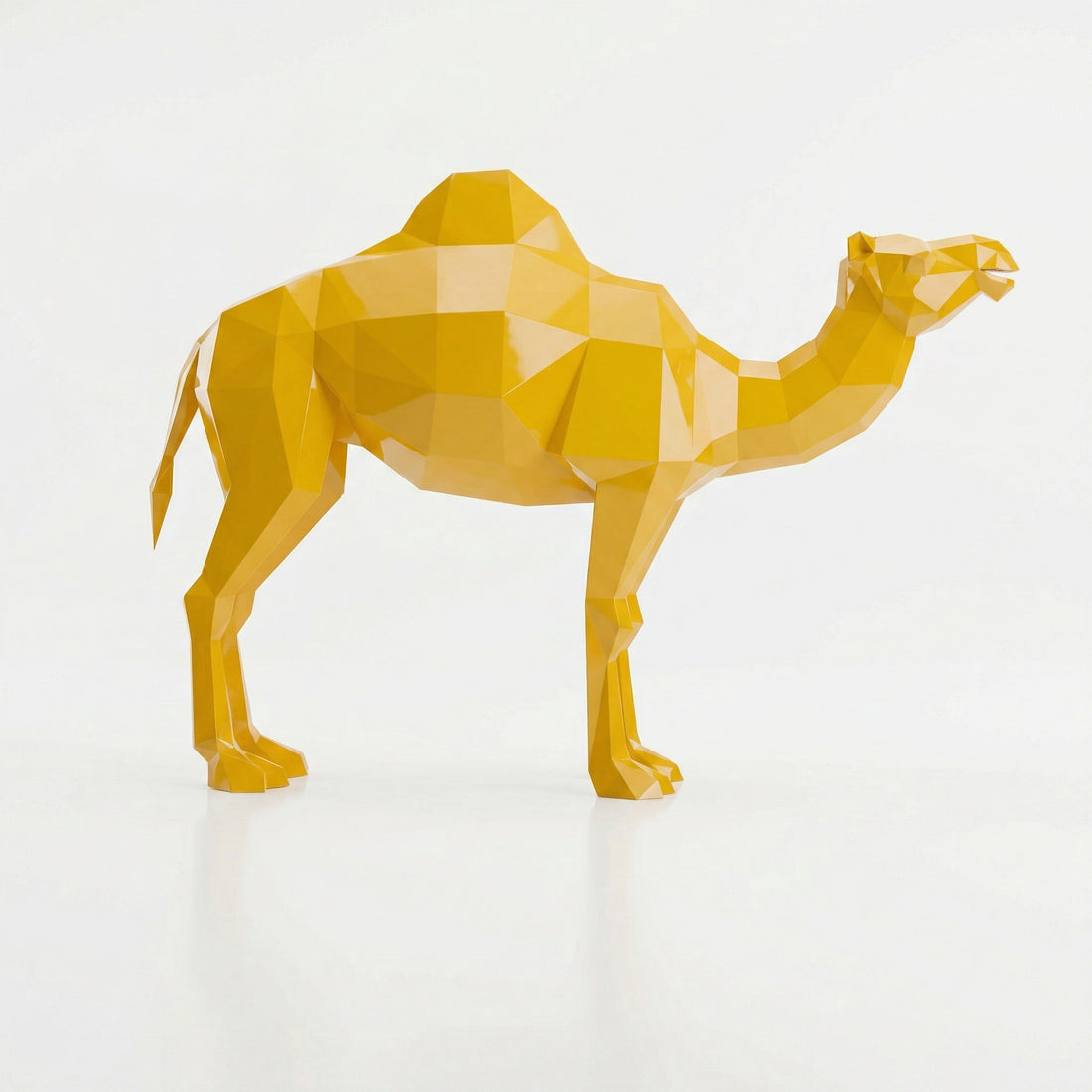 Grande Sculpture de Chameau Polygone en Résine - Sculpture Origami