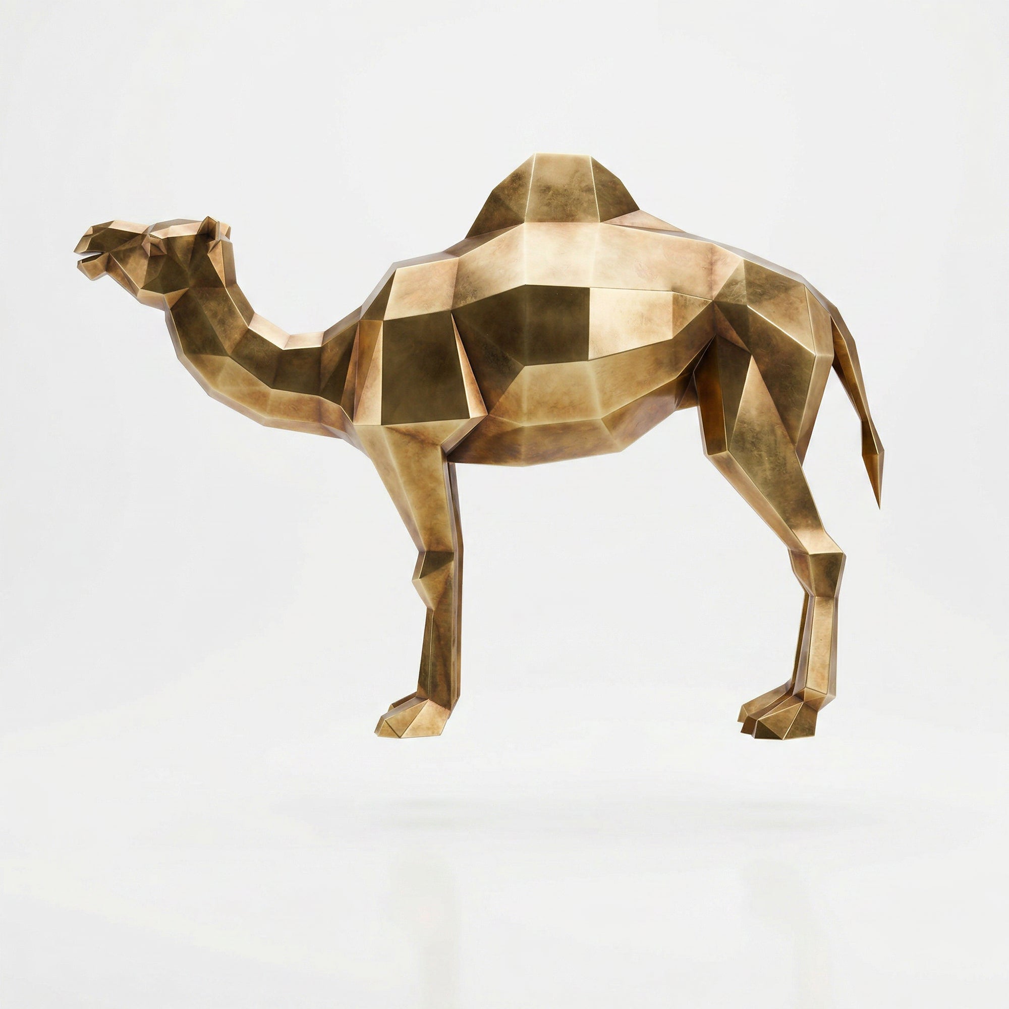 Grande Sculpture de Chameau Polygone - Sculpture Origami