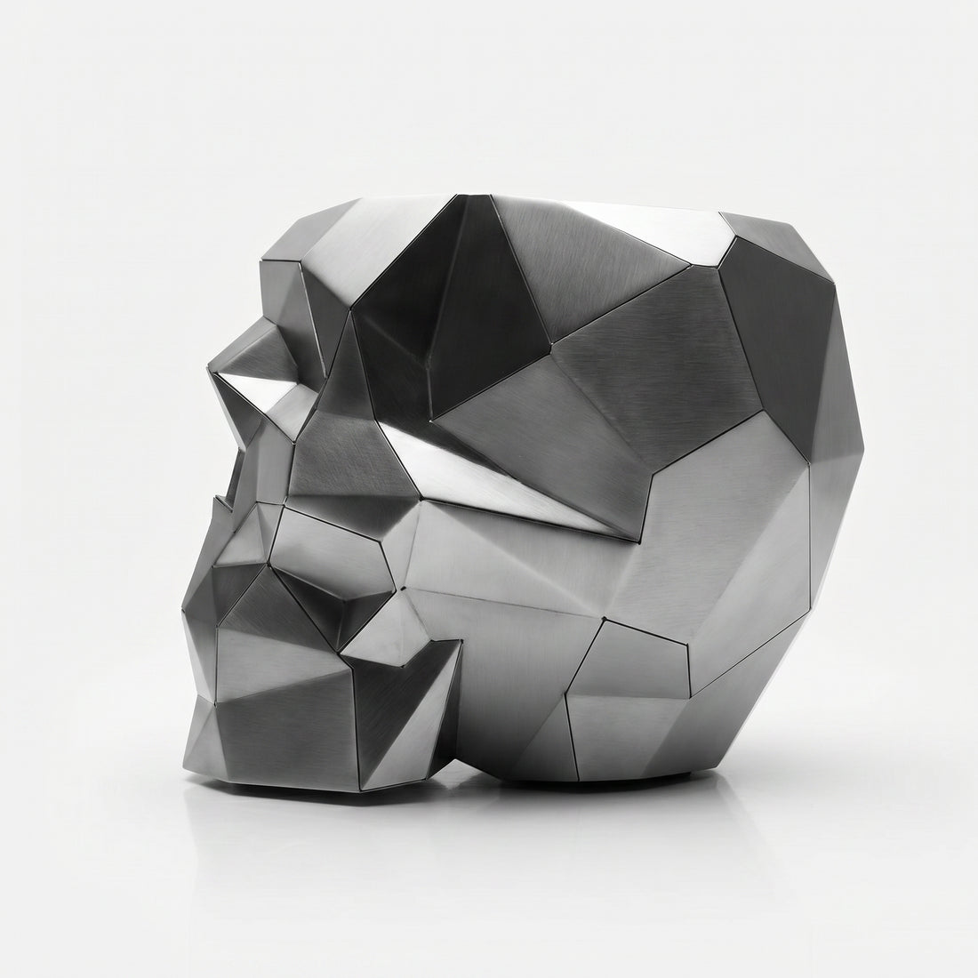 Sculpture pot de fleurs en forme de crâne facetté design. - Sculpture Origami
