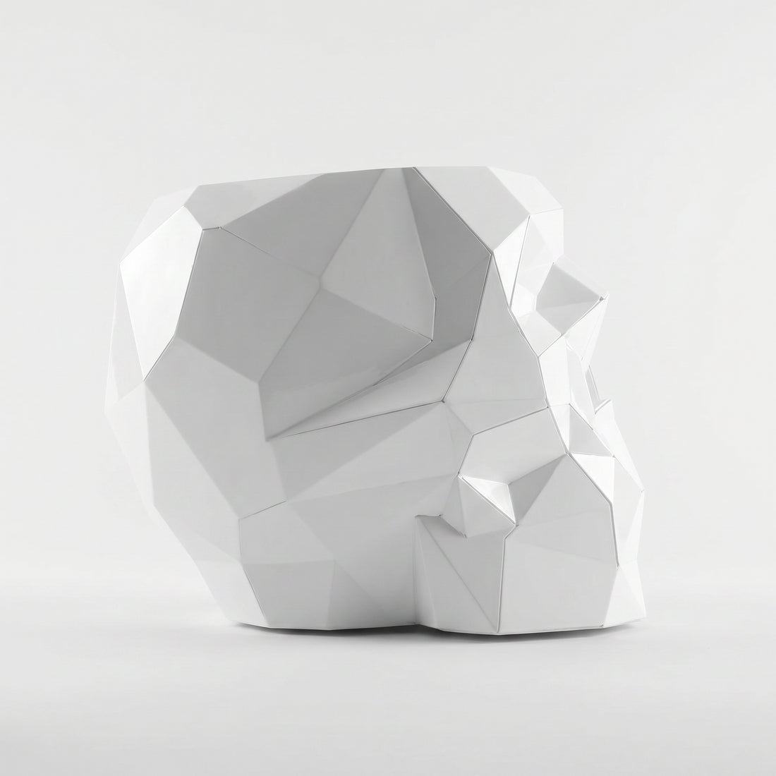 Sculpture pot de fleurs en forme de crâne facetté design. - Sculpture Origami