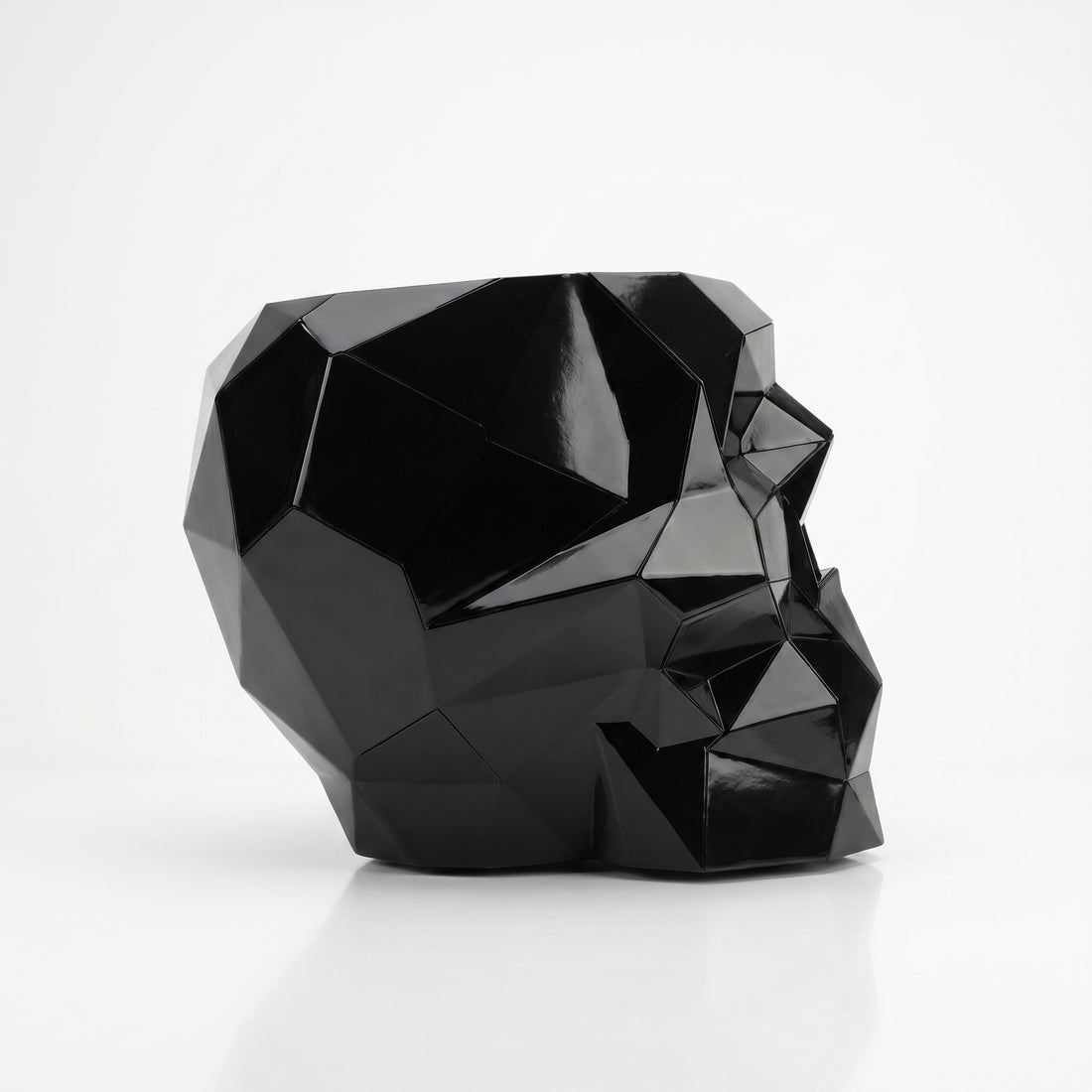 Sculpture pot de fleurs en forme de crâne facetté design. - Sculpture Origami