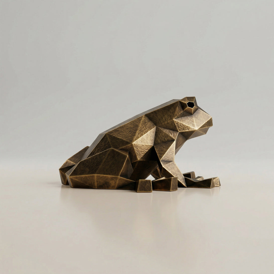 Grande Sculpture de Grenouille Polygone - Sculpture Origami