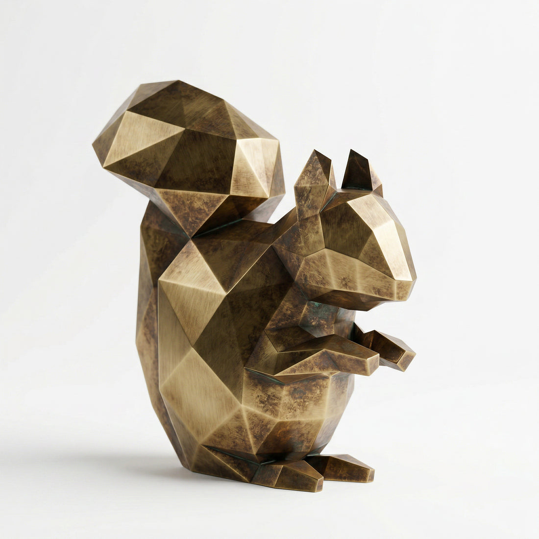 Grande Squirrel Sculpture - Sculpture Origami