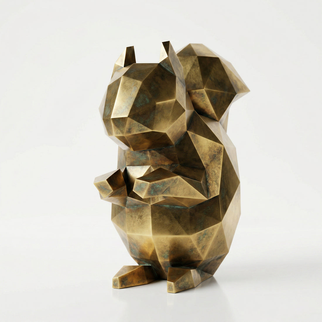 Grande Squirrel Sculpture - Sculpture Origami