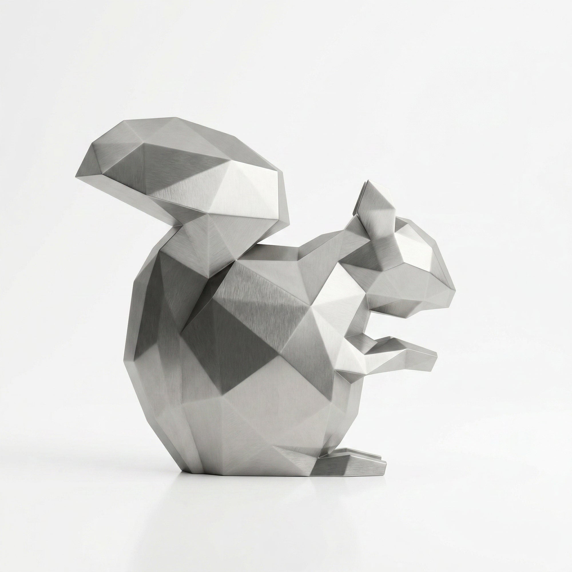 Grande Squirrel Sculpture - Sculpture Origami