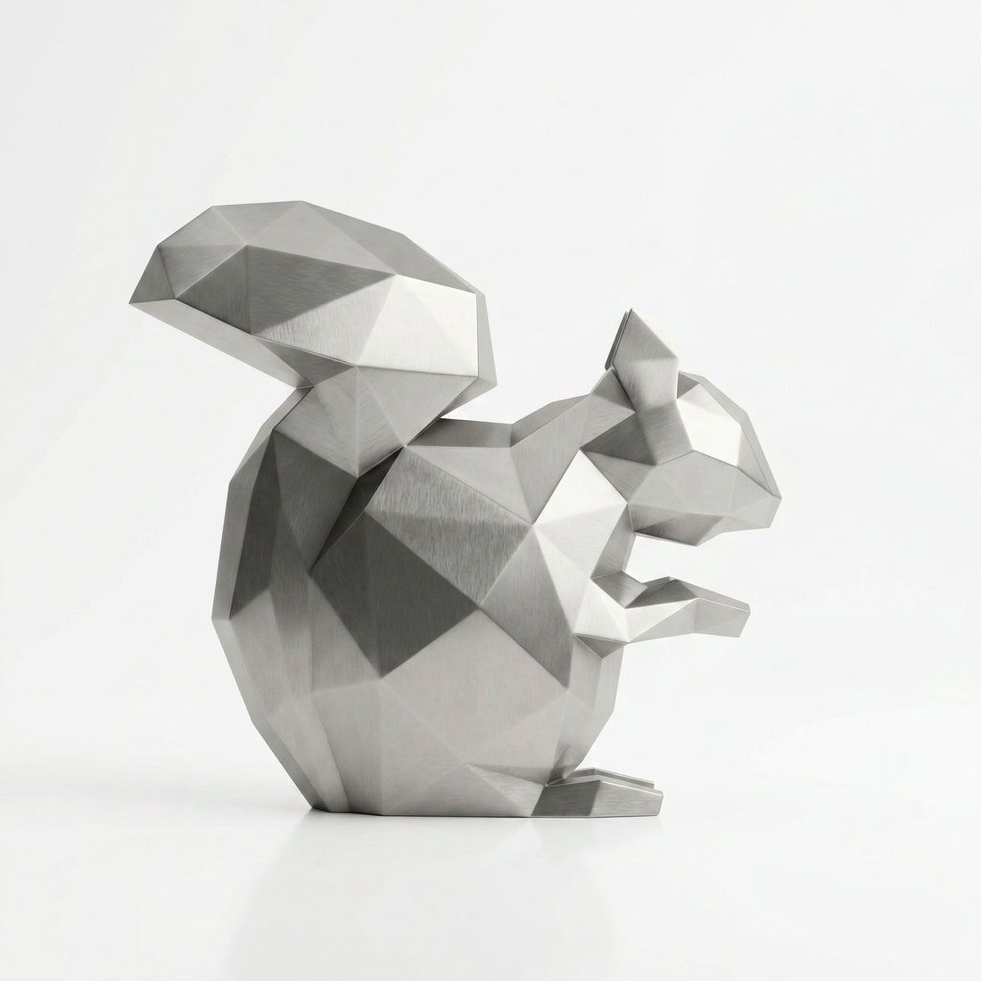 Grande Squirrel Sculpture - Sculpture Origami