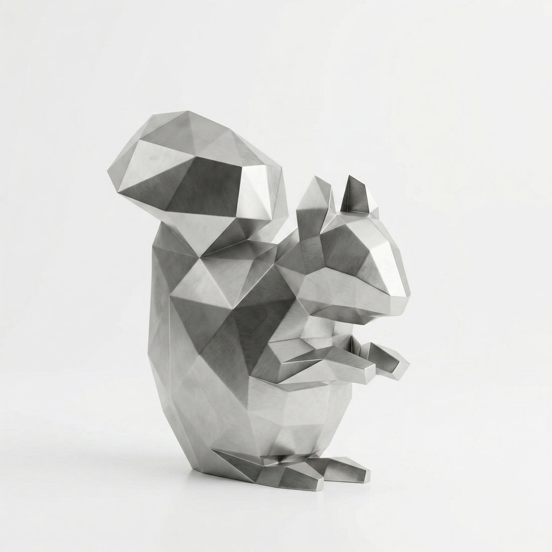 Grande Squirrel Sculpture - Sculpture Origami