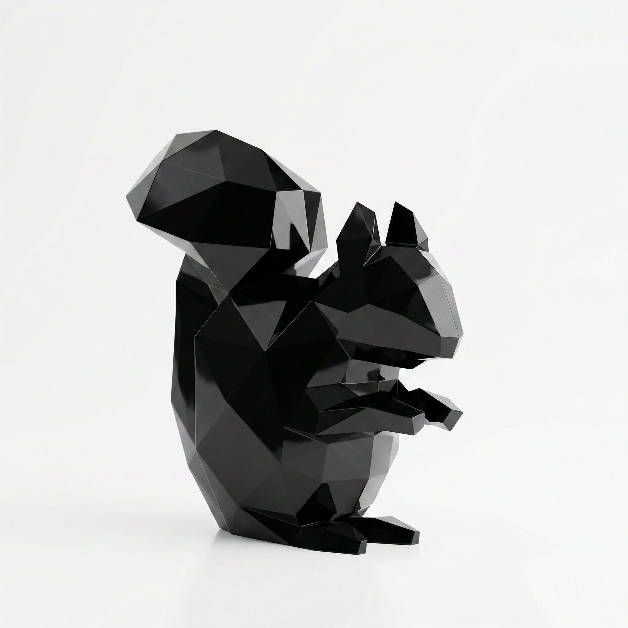 Grande Squirrel Sculpture - Sculpture Origami