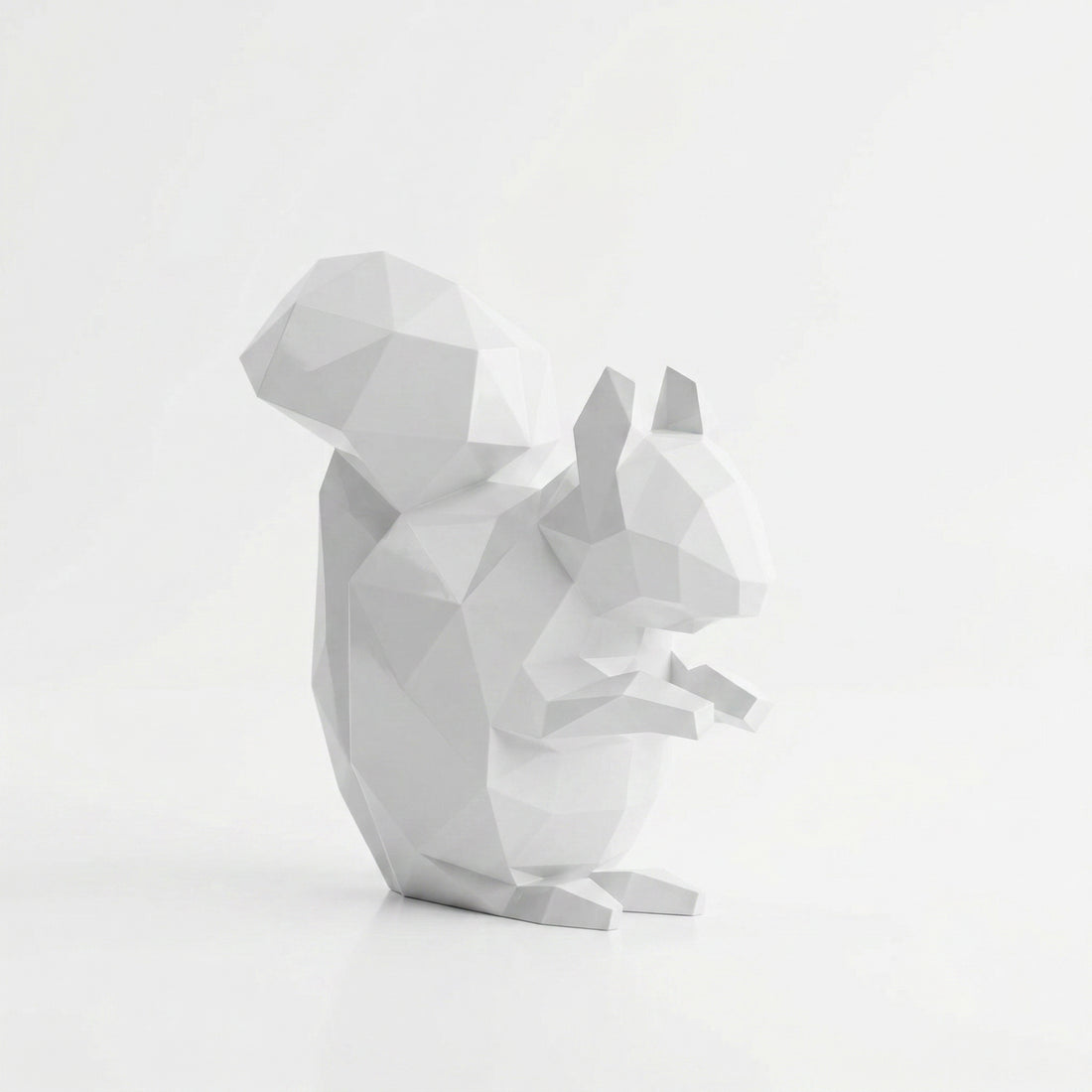 Grande Squirrel Sculpture - Sculpture Origami