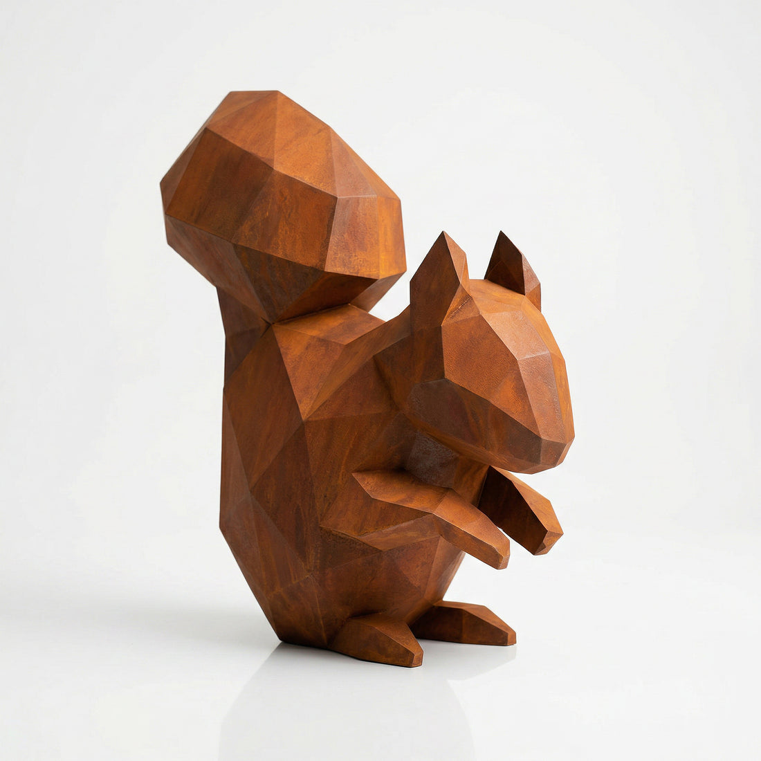 Grande Squirrel Sculpture - Sculpture Origami