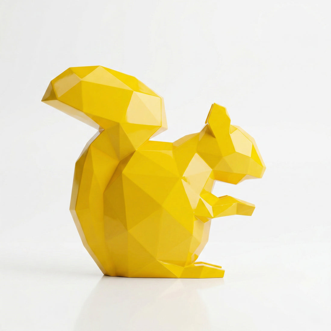 Grande Squirrel Sculpture - Sculpture Origami